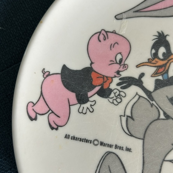 Vintage Looney Tunes Bugs Bunny, Elmer Fudd, Porky Pig and Daffy Duck plate - Picture 2 of 9